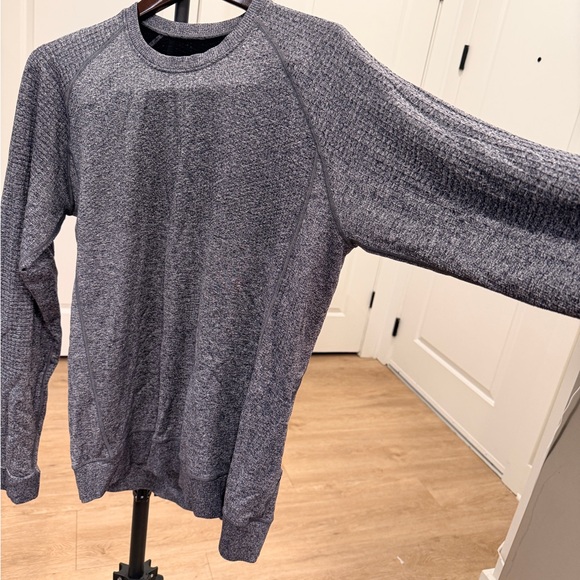 Lululemon Engineered Warmth Long Sleeve Crew Heathered Gray Mens Medium - Picture 3 of 11